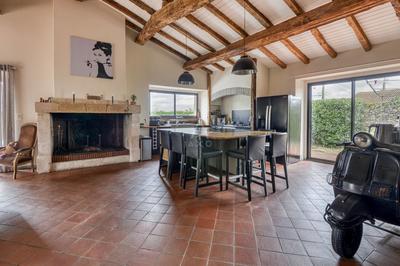 Maison - 243 m² - 7 pièces