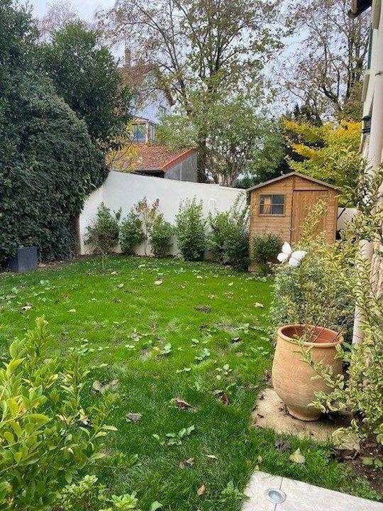 Maison - 250 m² - 7 pièces