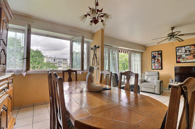 Appartement - 79 m² - 4 pièces