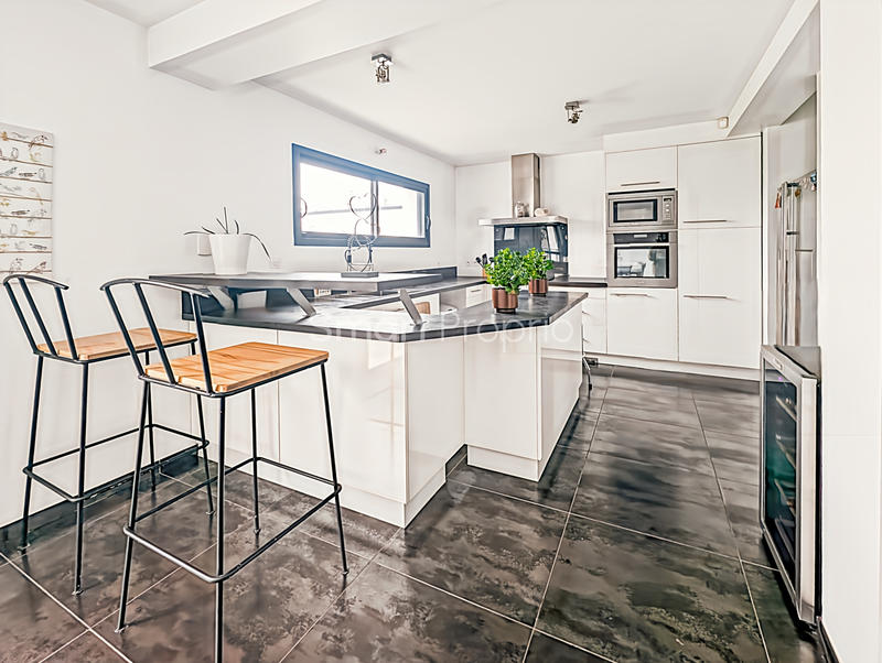 Villa - 165 m² - 6 pièces