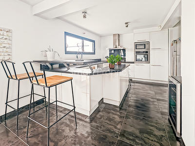 Villa - 165 m² - 6 pièces