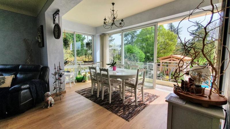 Maison - 187 m² - 5 pièces