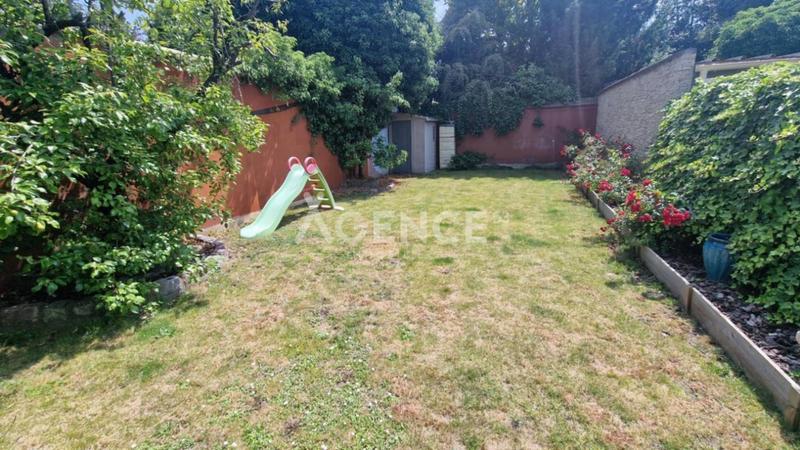 Maison - 212 m² - 8 pièces