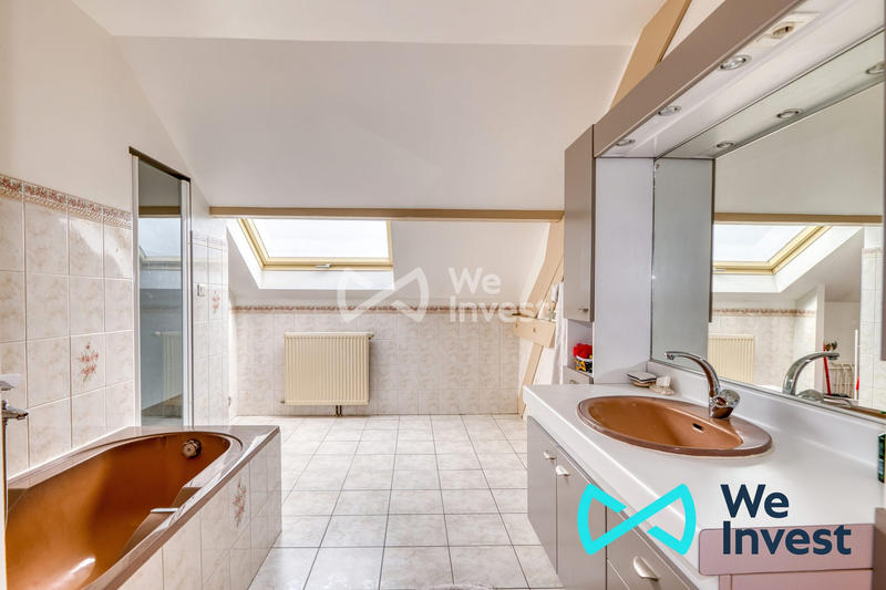 Maison - 289 m² - 7 pièces