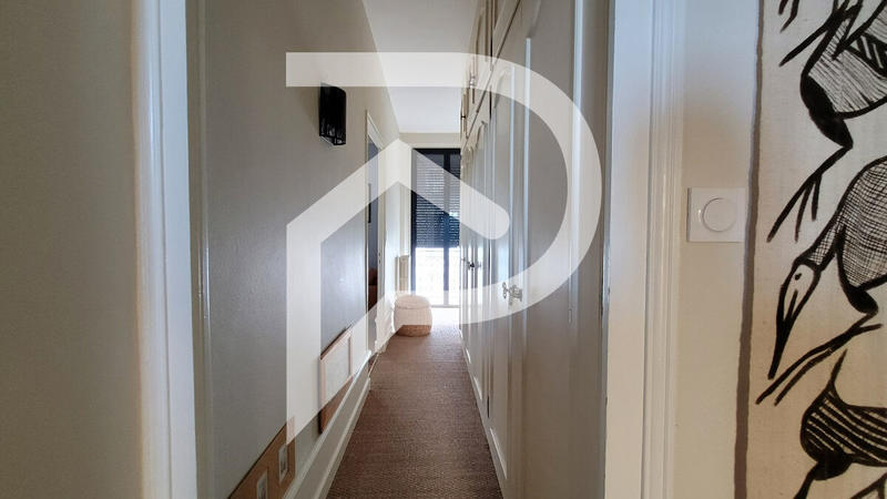 Maison - 283 m² - 11 pièces