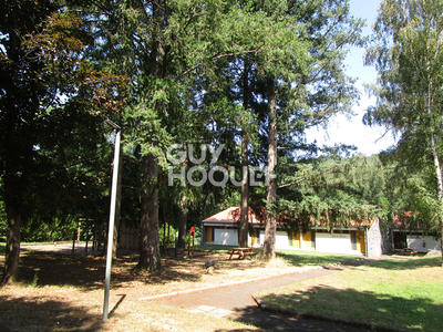 Maison - 500 m² - 99 pièces