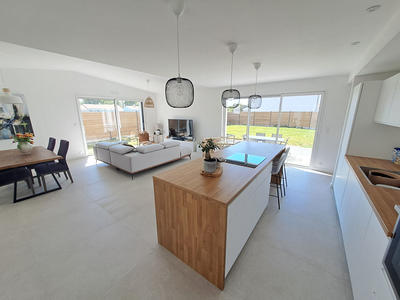 Maison - 125 m² - 5 pièces