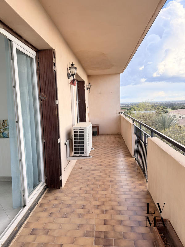 Appartement - 82 m² - 3 pièces