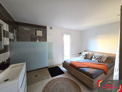 Appartement - 99 m² - 4 pièces