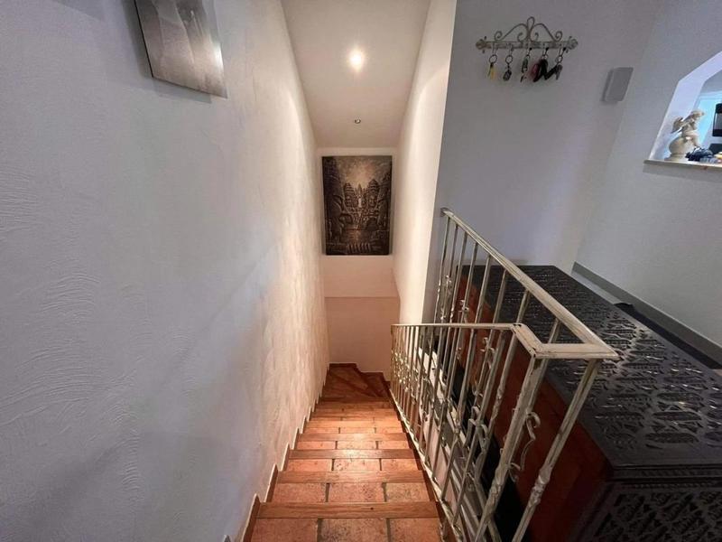 Villa - 241 m² - 7 pièces