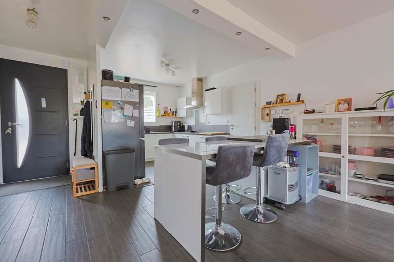 Maison - 95 m² - 5 pièces