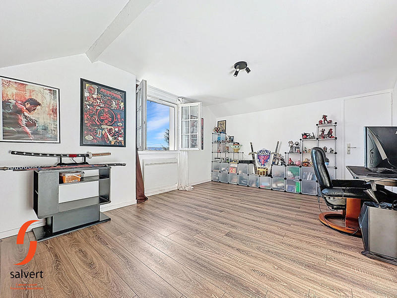 Maison - 215 m² - 7 pièces