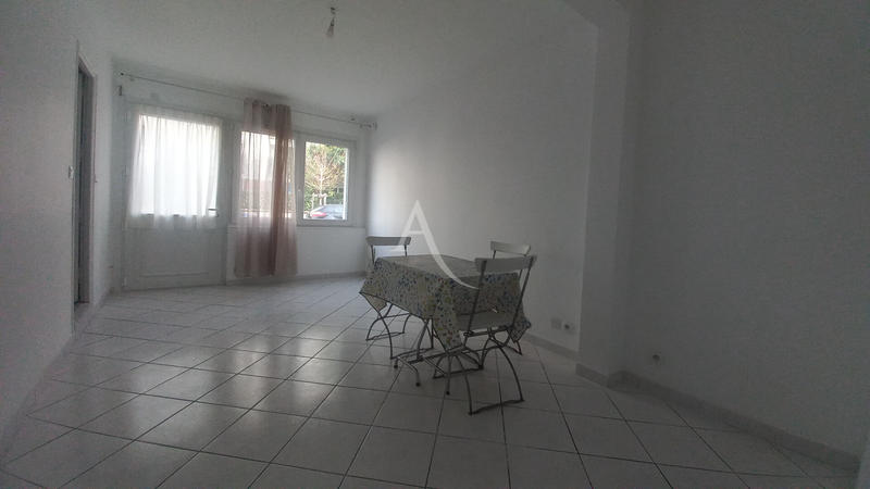 Maison - 195 m² - 10 pièces