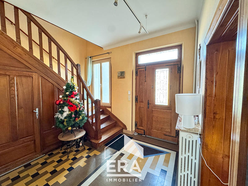 Maison - 177 m² - 7 pièces