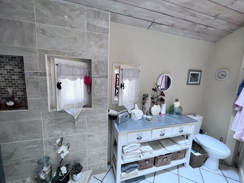 Maison traditionnelle - 240 m² - 6 pièces