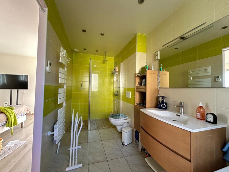 Maison - 180 m² - 7 pièces