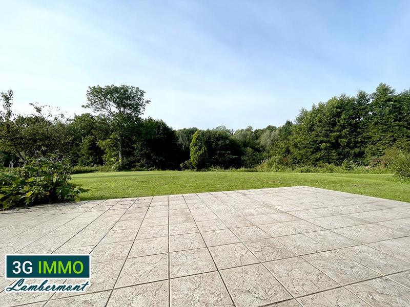 Maison - 195 m² - 9 pièces