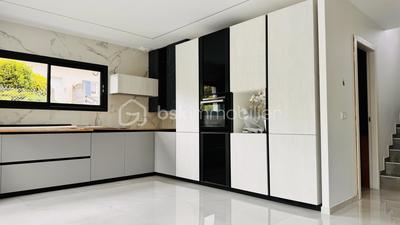 Maison - 145 m² - 6 pièces