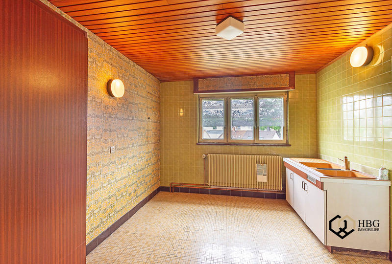 Maison - 310 m² - 13 pièces