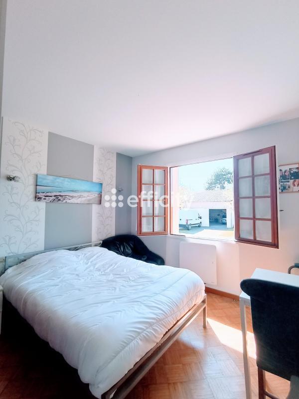 Maison - 184 m² - 12 pièces