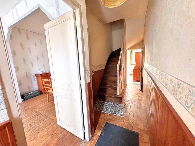 Maison - 86 m² - 8 pièces