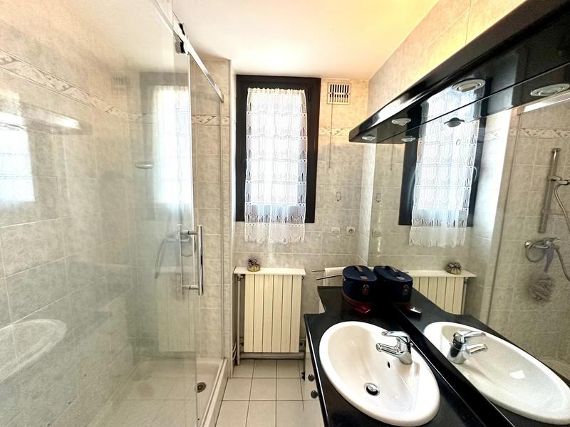 Appartement - 75 m² - 4 pièces