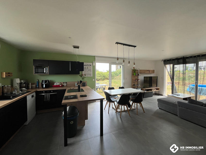 Maison - 87 m² - 5 pièces