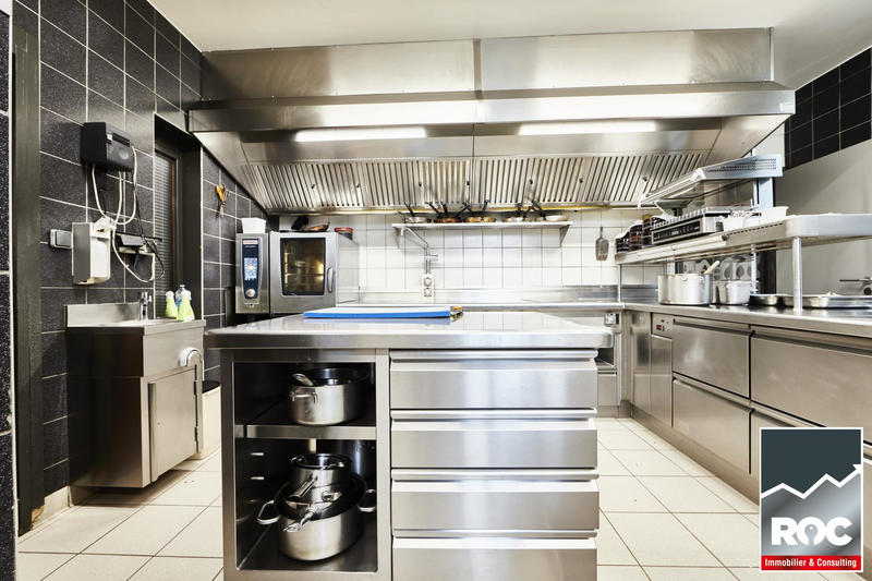 Local d'activités - 657 m² - 6 pièces