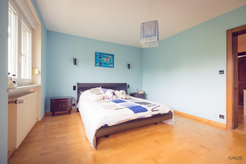 Maison - 183 m² - 7 pièces