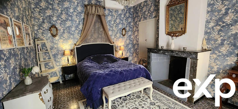 Maison traditionnelle - 177 m² - 7 pièces