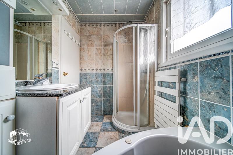 Maison - 96 m² - 5 pièces