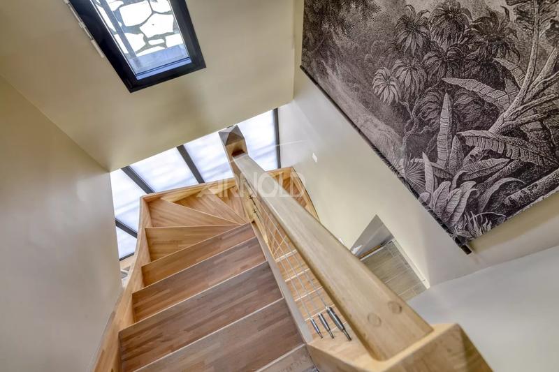 Maison - 200 m² - 8 pièces