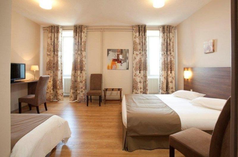 Local commercial - 2 500 m² - 43 pièces