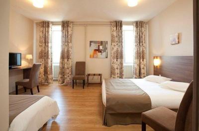 Local commercial - 2 500 m² - 43 pièces