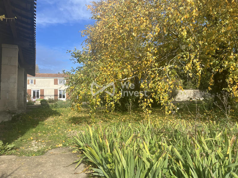 Maison - 240 m² - 7 pièces