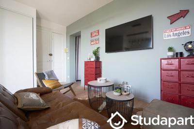 Chambre - 15 m² - 1 pièce