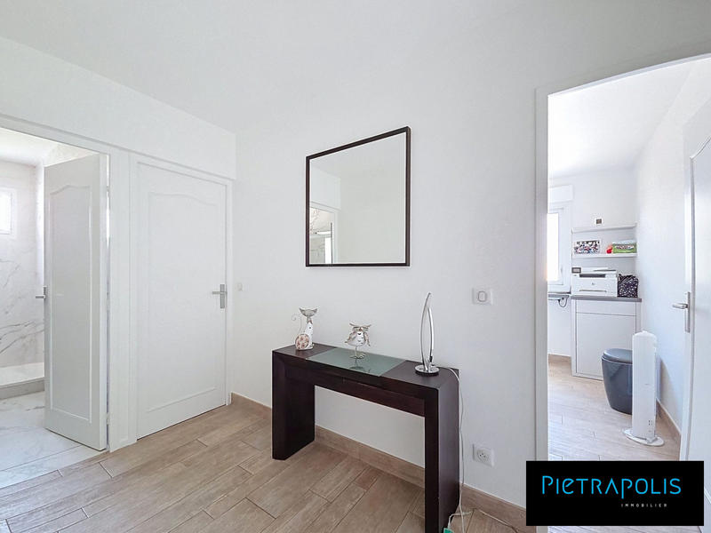 Appartement - 96 m² - 4 pièces