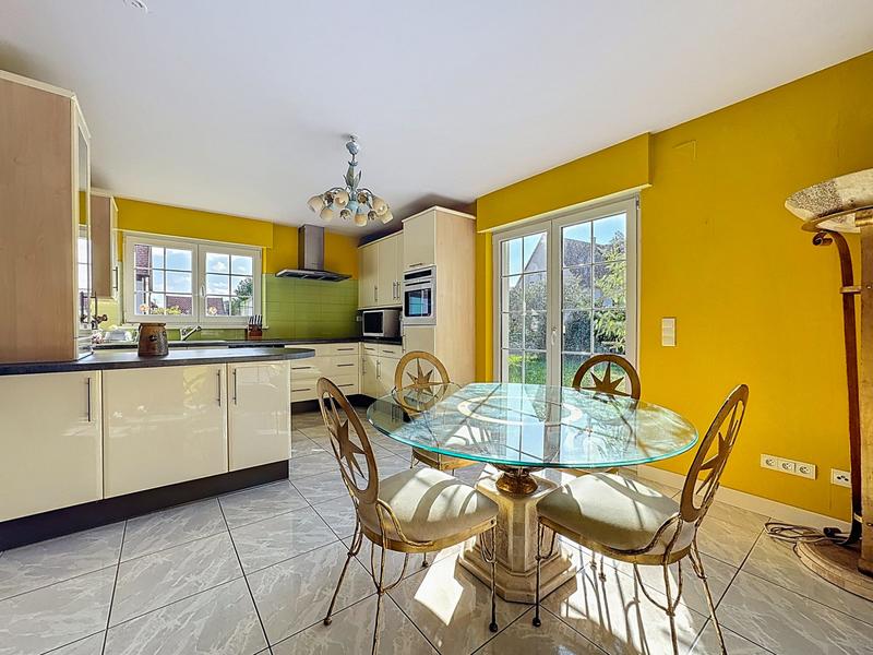 Maison - 193 m² - 7 pièces