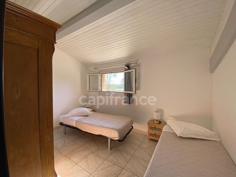 Propriété - 240 m² - 10 pièces