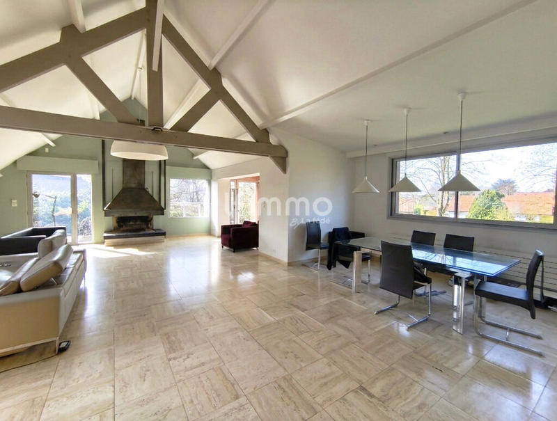 Maison d'architecte - 210 m² - 6 pièces