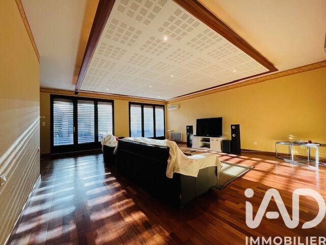 Maison - 246 m² - 8 pièces