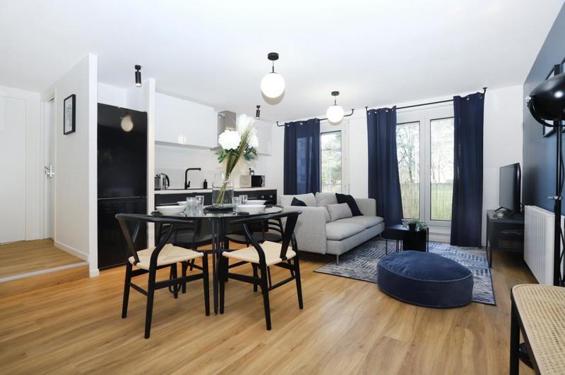 Appartement - 85 m² - 5 pièces