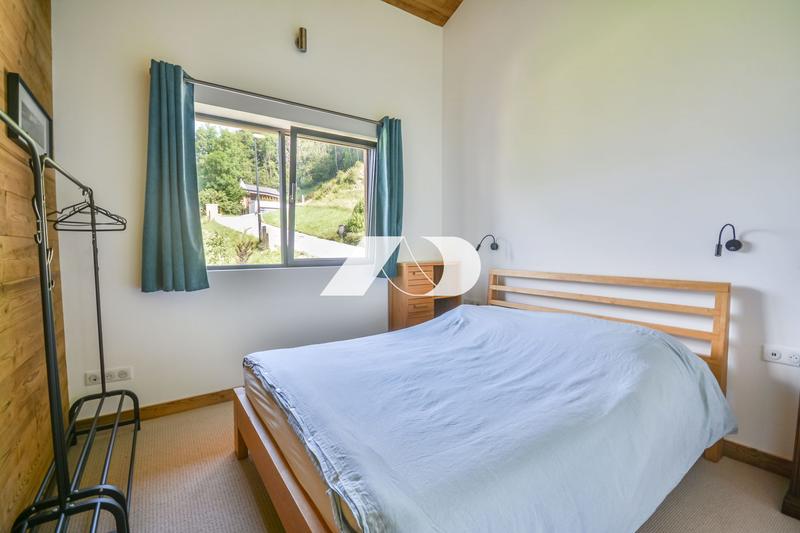 Châlet - 180 m² - 7 pièces