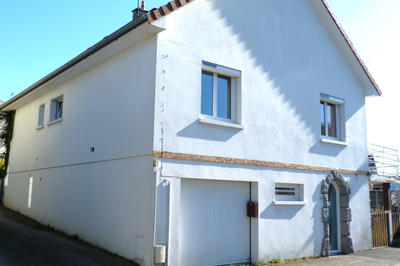 Maison - 150 m² - 8 pièces