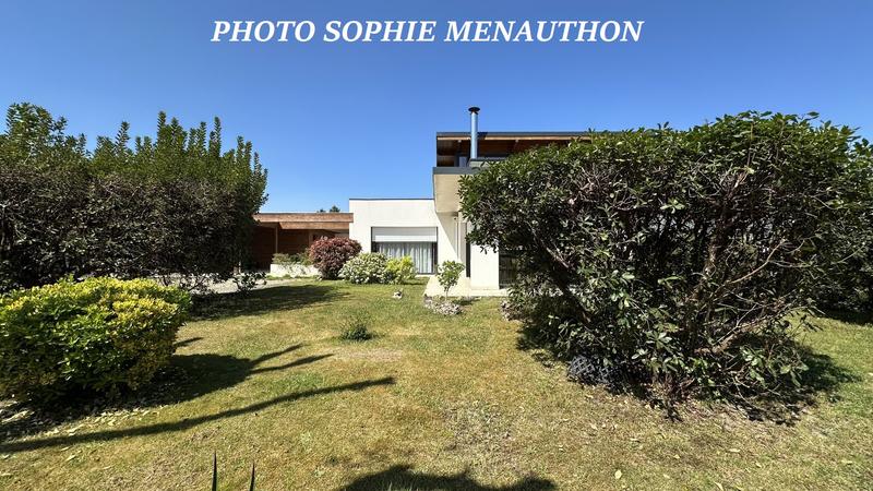 Maison d'architecte - 270 m² - 7 pièces