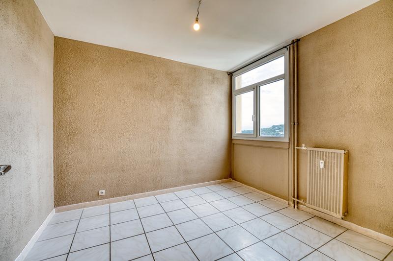 Appartement - 81 m² - 4 pièces