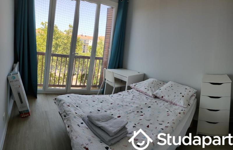 Chambre - 9 m² - 1 pièce