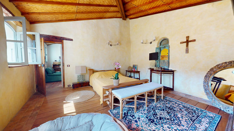 Maison - 397 m² - 11 pièces