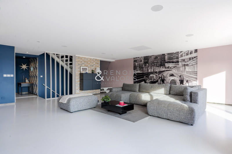 Maison - 223 m² - 6 pièces