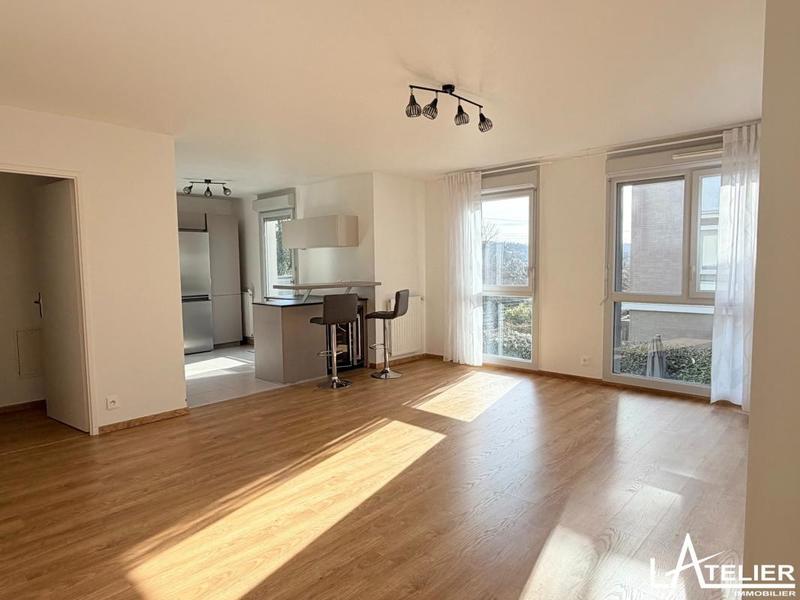 Appartement - 83 m² - 4 pièces